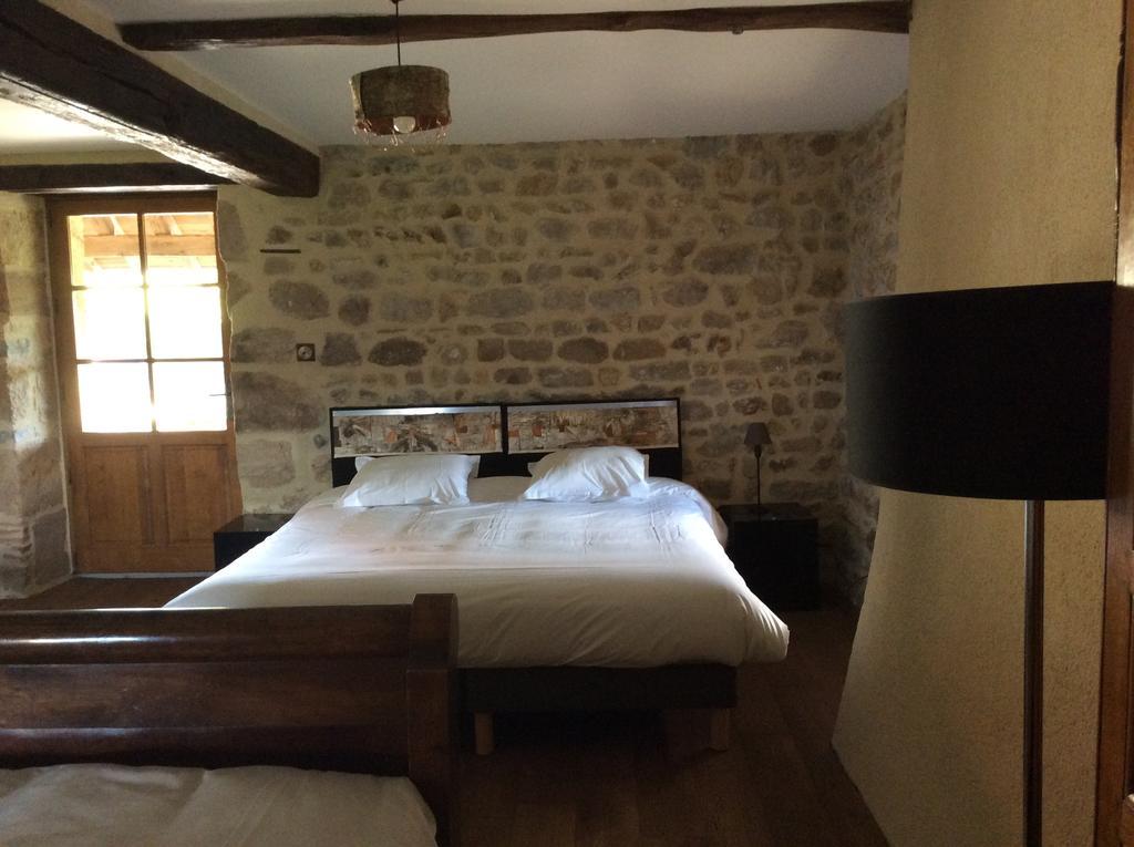 Domaine De Noyer Acomodação com café da manhã Saint-Christophe-en-Brionnais Quarto foto